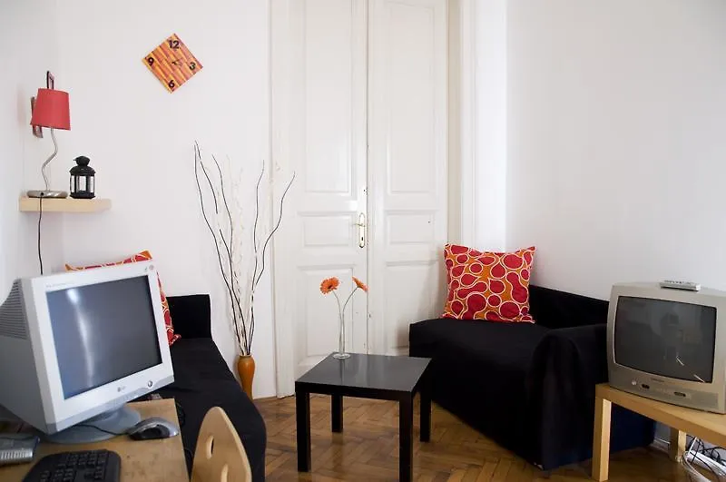 Butterfly Hostel & Guesthouse Budapest Guest house