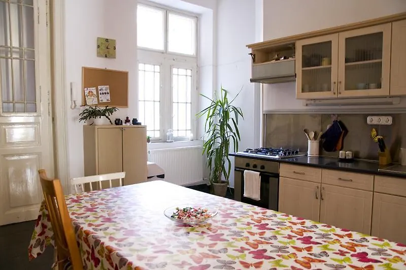 Butterfly Hostel & Guesthouse Budapest 2*,  Hungary
